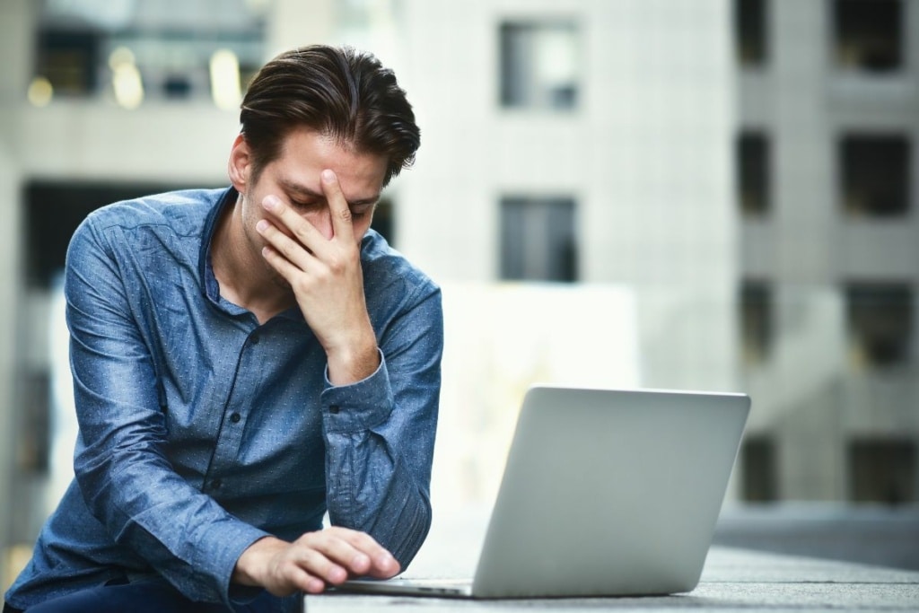 Une baisse de visibilité a été observée du côté de sites populaires comme Forbes Advisor
