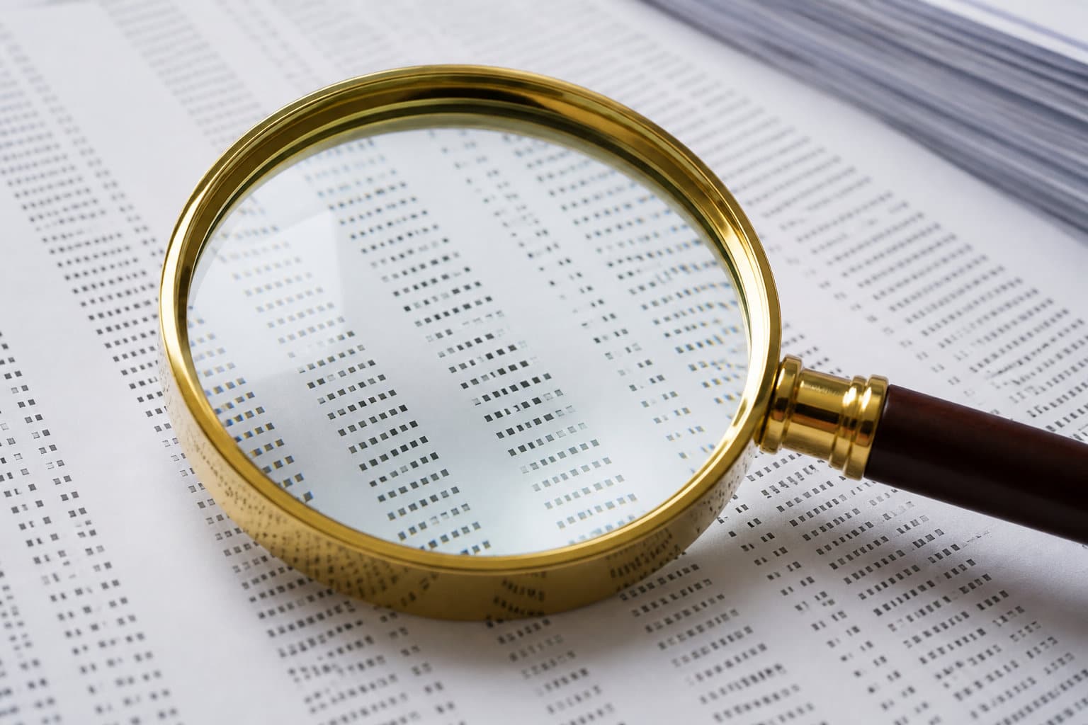 Protocole d'audit pour identifier les inexactitudes persistantes